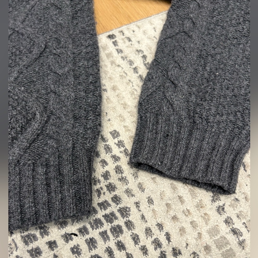 Aritzia Sunday Best Charcoal Sweater Sz XS - Picture 5 of 8